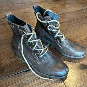 Sorel Cate Lace Up Boot